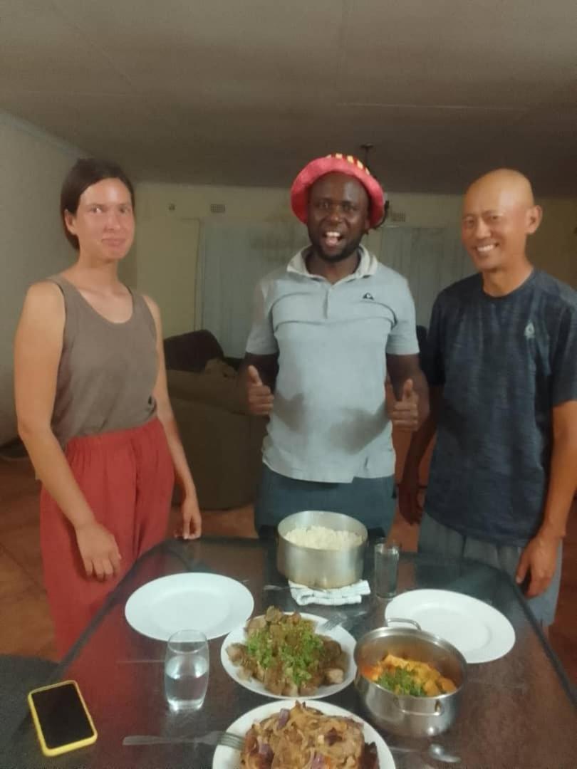 ハボローネ Sugar Shack Backpackers Botswana Bed & Breakfast エクステリア 写真